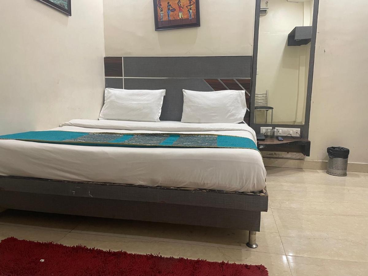 Hare Krishna Main Bazar Hotell New Delhi Exteriör bild