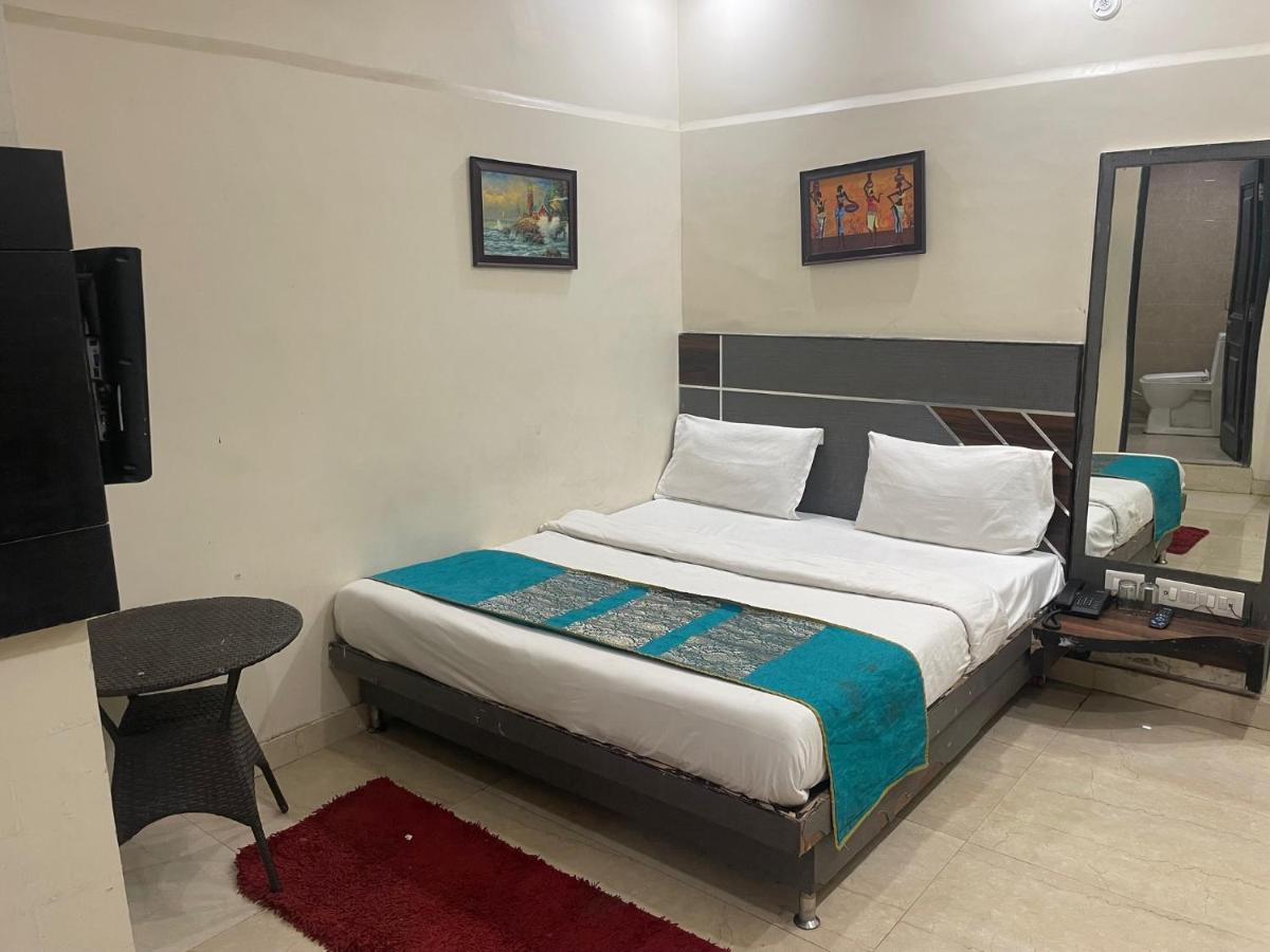 Hare Krishna Main Bazar Hotell New Delhi Exteriör bild