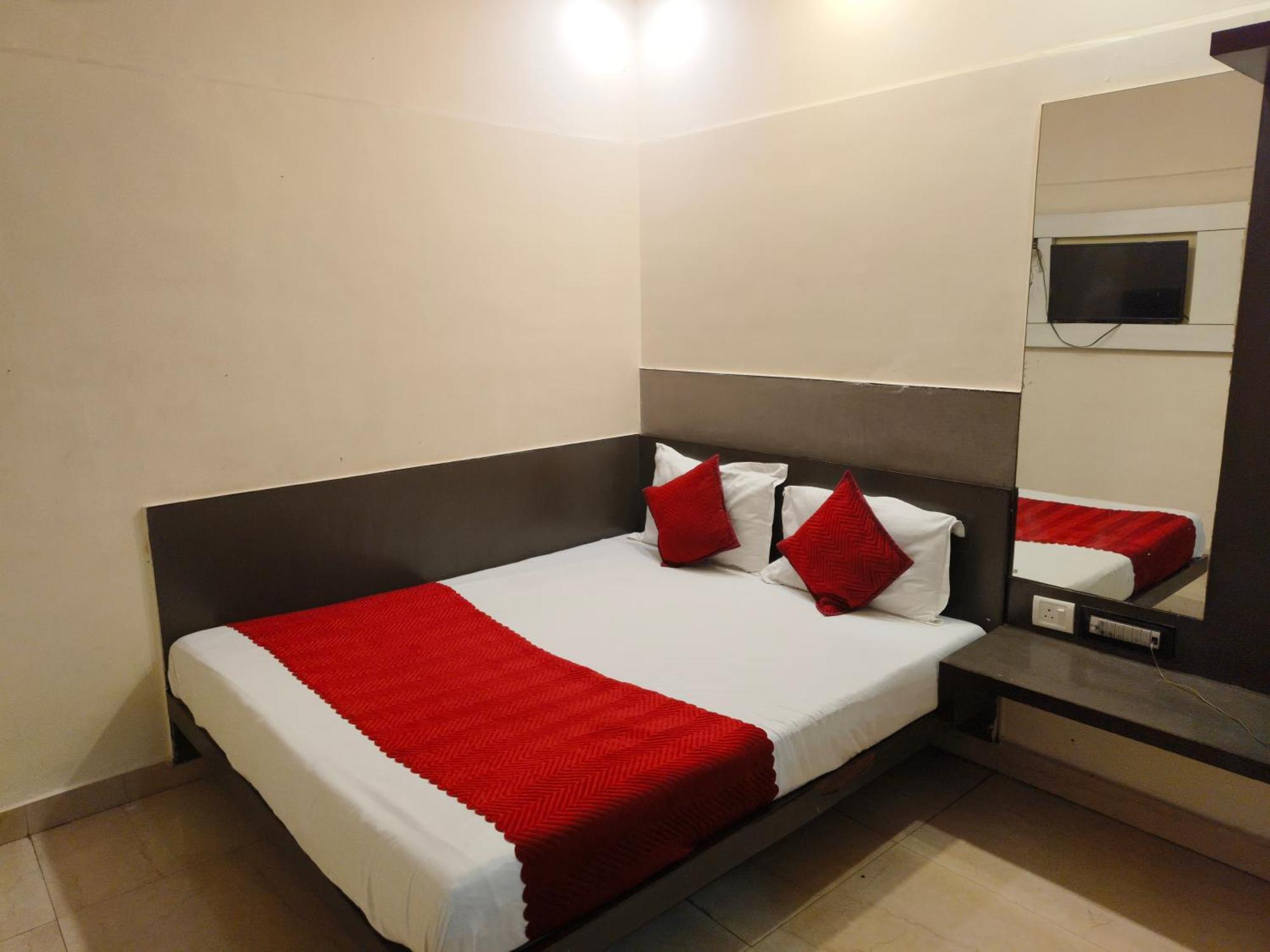 Hare Krishna Main Bazar Hotell New Delhi Exteriör bild